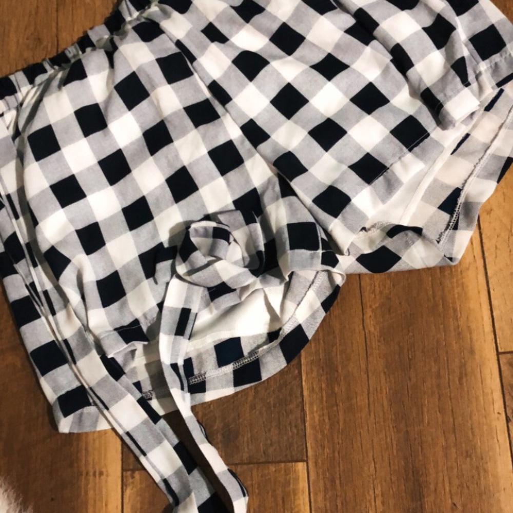 Francesca checkered tie up shorts
